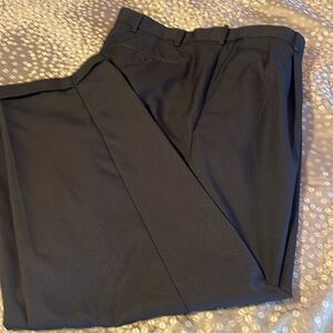 LNWOT Men’s pleated dress pants